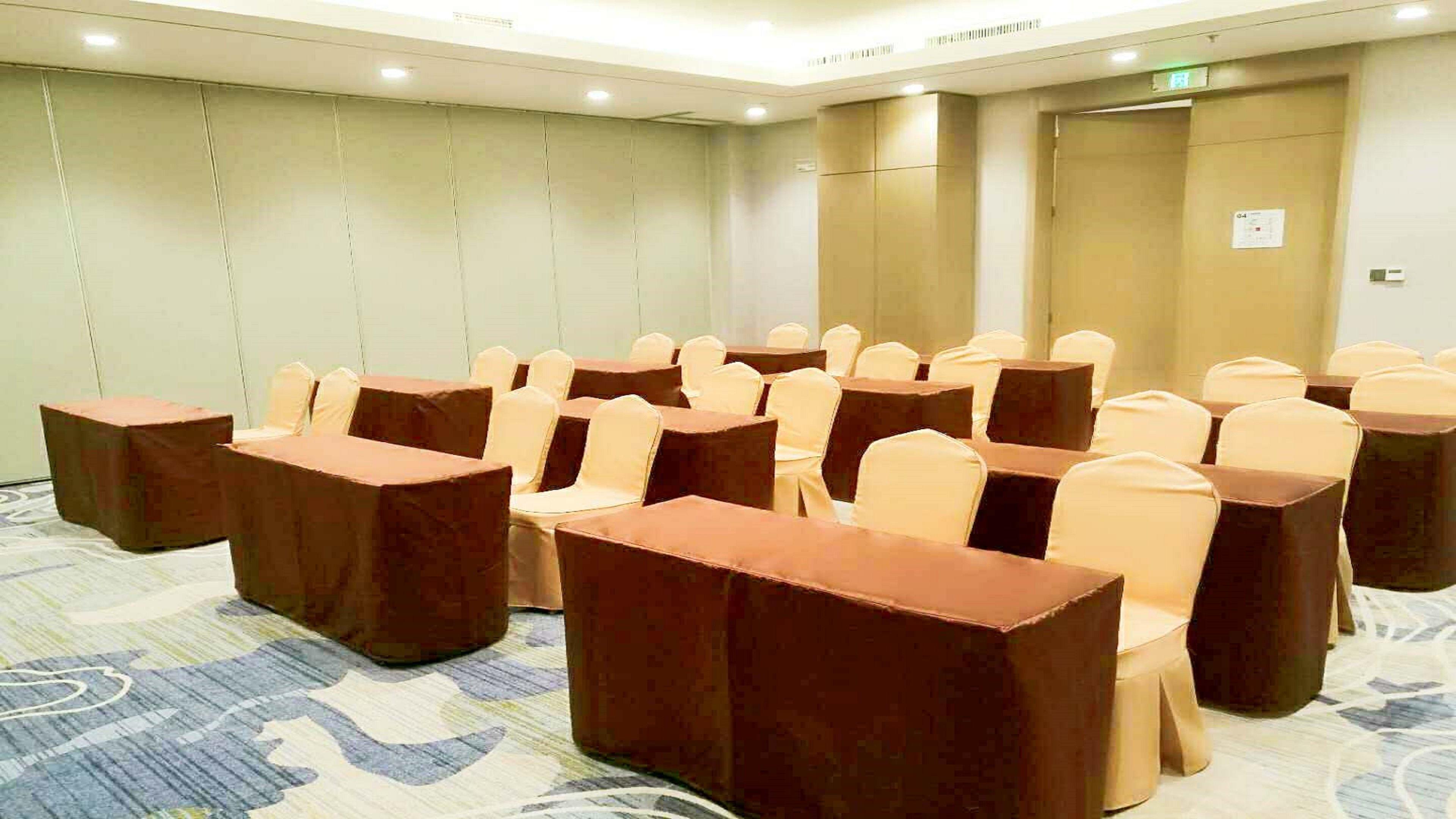 Holiday Inn Express Anshan Downtown By Ihg Exterior foto