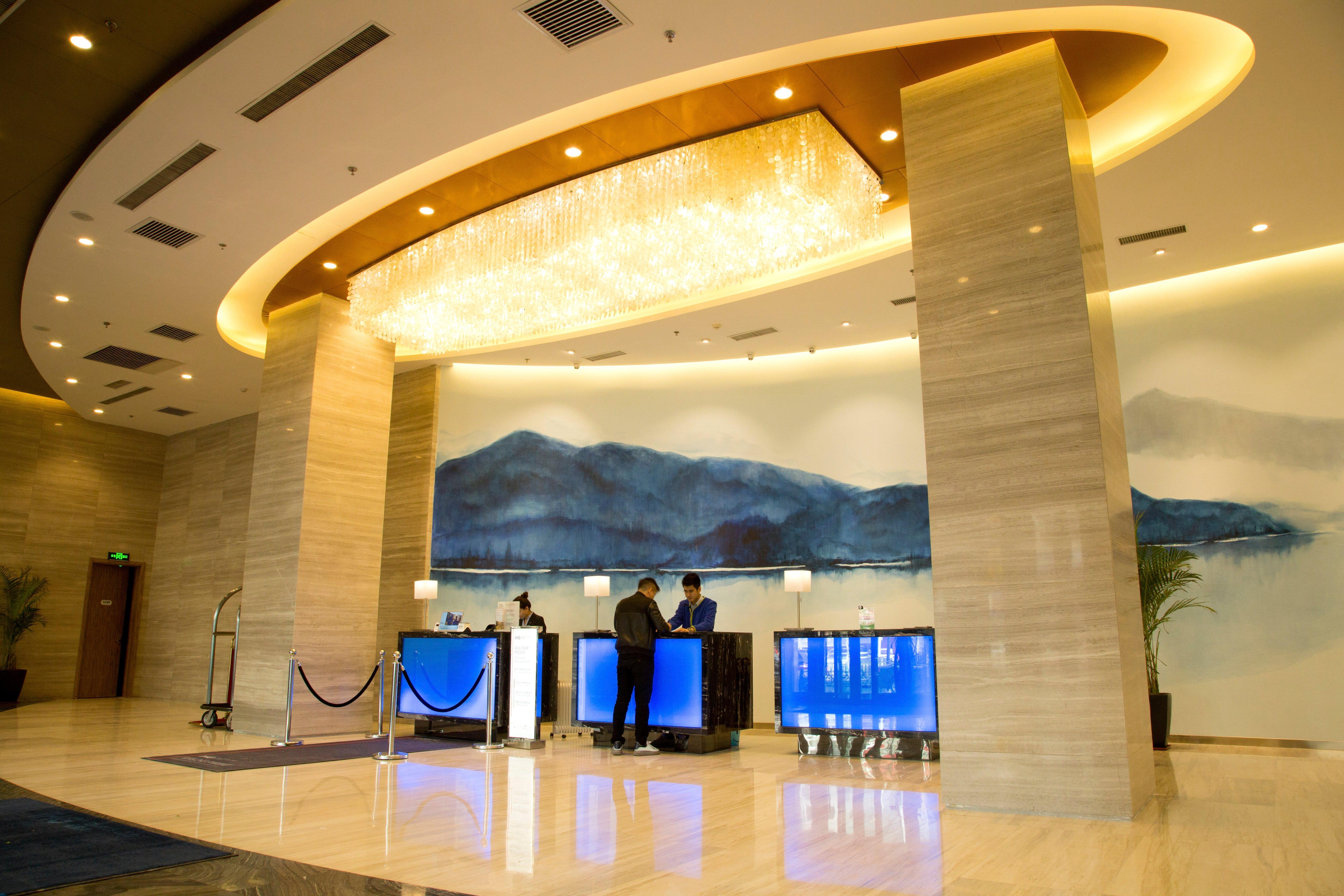 Holiday Inn Express Anshan Downtown By Ihg Exterior foto